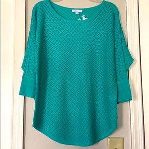 NY&C boat neck shirttail hem 3/4 sleeve sweater M